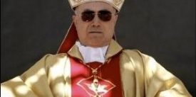 cardinal-bertone-petrus-romanus-275×275