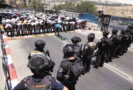 police and muslims 1